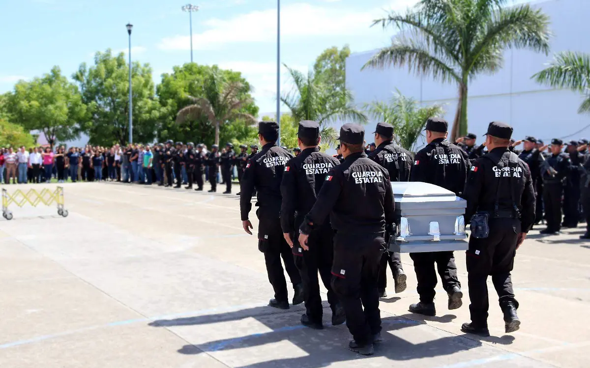 Despide la SSPT con honores fúnebres a policía fallecido en cumplimiento de su deber SSP (5)